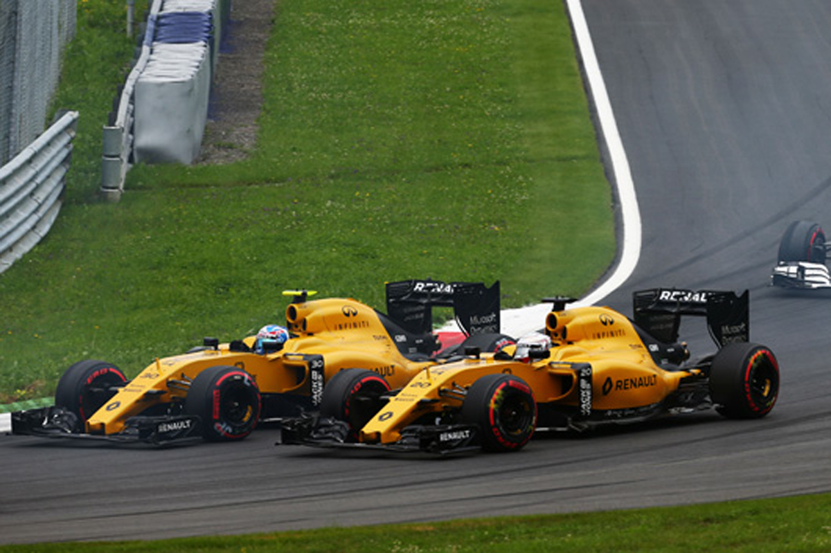 ルノー:ポイント獲得ならずも2台揃って完走 / F1オーストリアGP