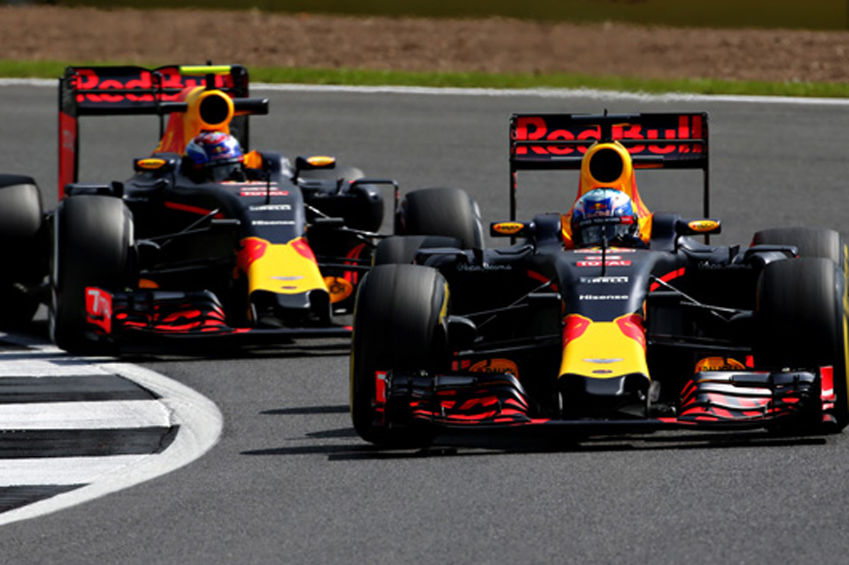 レッドブル：フェルスタッペンが前で2列目を占拠 / F1イギリスGP 予選