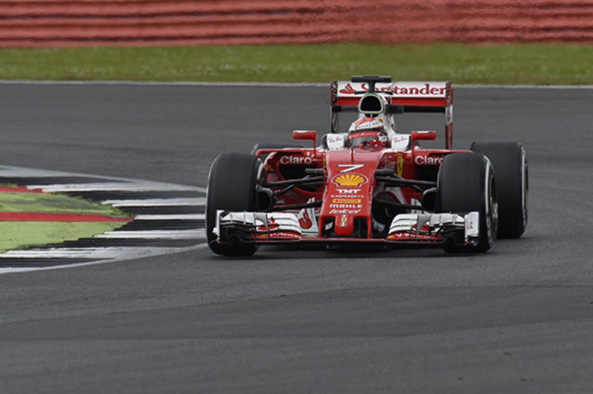 F1シルバーストンテスト 2日目:キミ・ライコネンがトップタイム