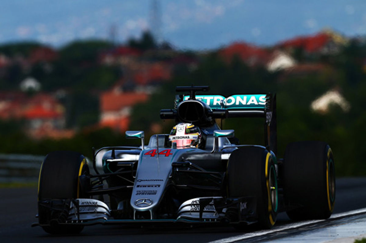F1ハンガリーGP フリー走行1回目：ルイス・ハミルトンがトップタイム