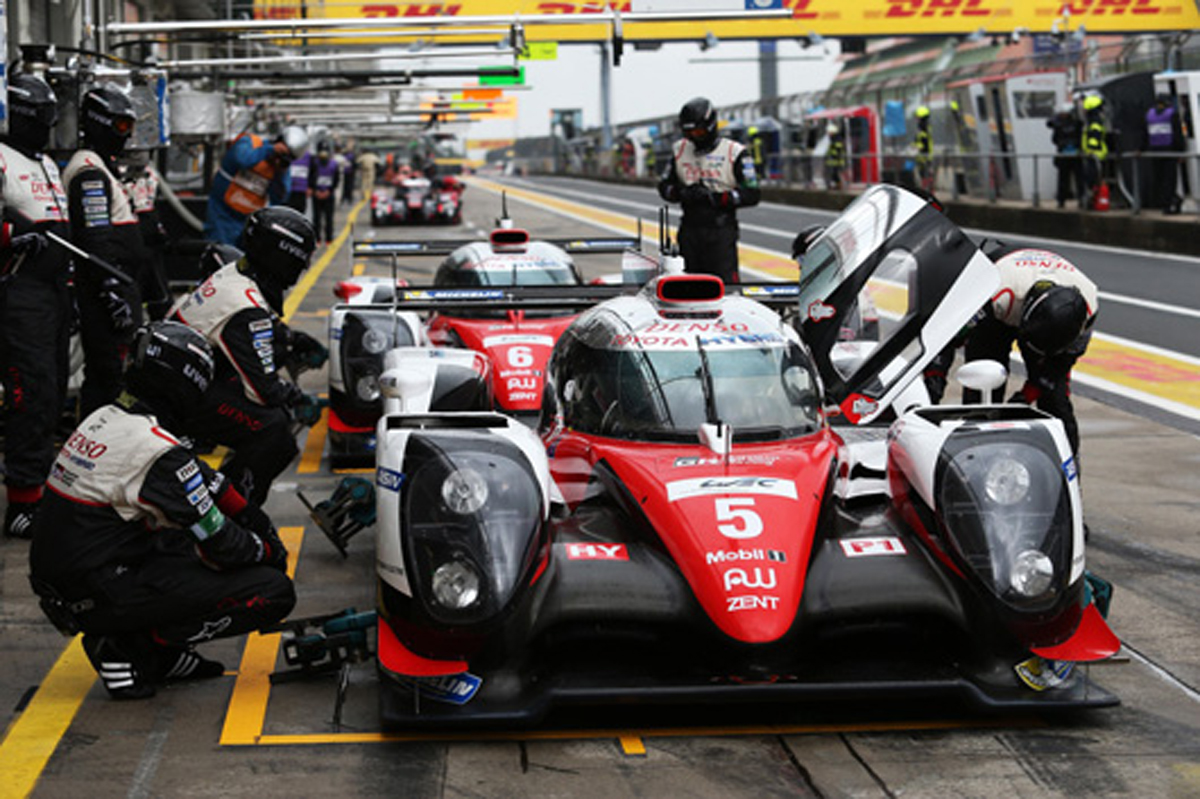 トヨタ:天候に翻弄され、2台のTS050 HYBRIDは3列目から決勝へ