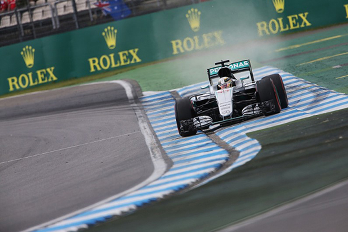 メルセデス、F1の“トラックリミット”ルールの撤廃を求める