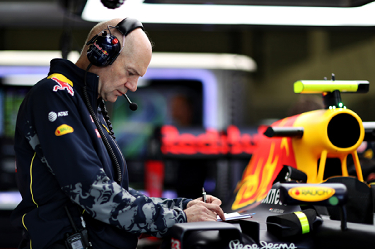 レッドブル、2017年F1マシンにはエイドリアン・ニューウェイが大きく関与
