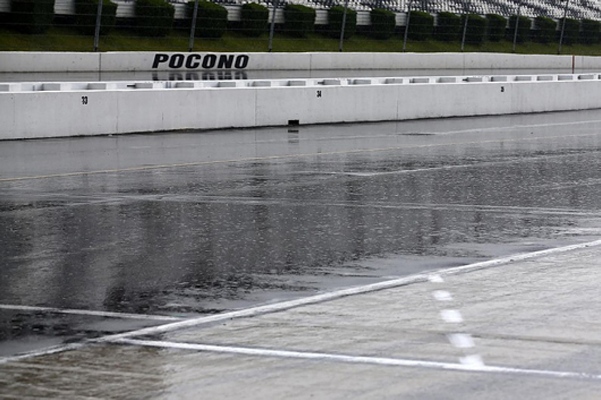 インディカー 第14戦 ポコノ 決勝:雨のため翌日に延期