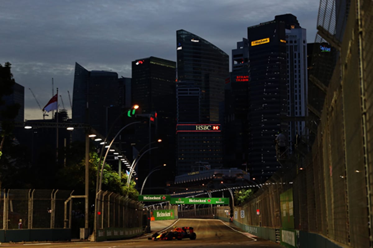 F1シンガポールGP フリー走行1回目:マックス・フェルスタッペンがトップ