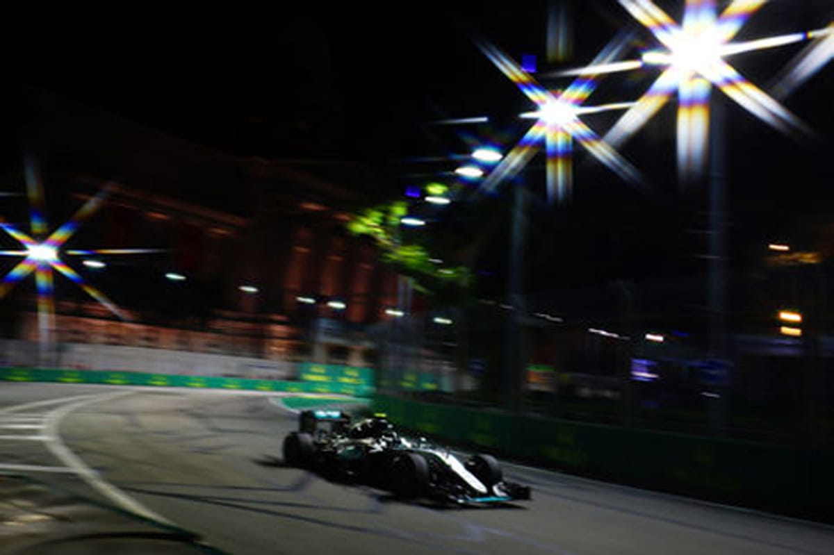F1シンガポールGP フリー走行2回目:ニコ・ロズベルグがトップタイム