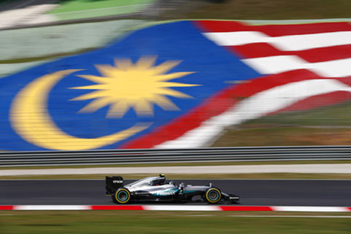 F1マレーシアGP フリー走行1回目：ニコ・ロズベルグがトップタイム