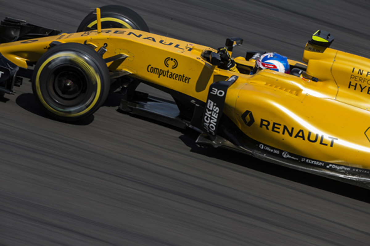 ルノー：ジョリオン・パーマーがF1初ポイント獲得 / F1マレーシアGP