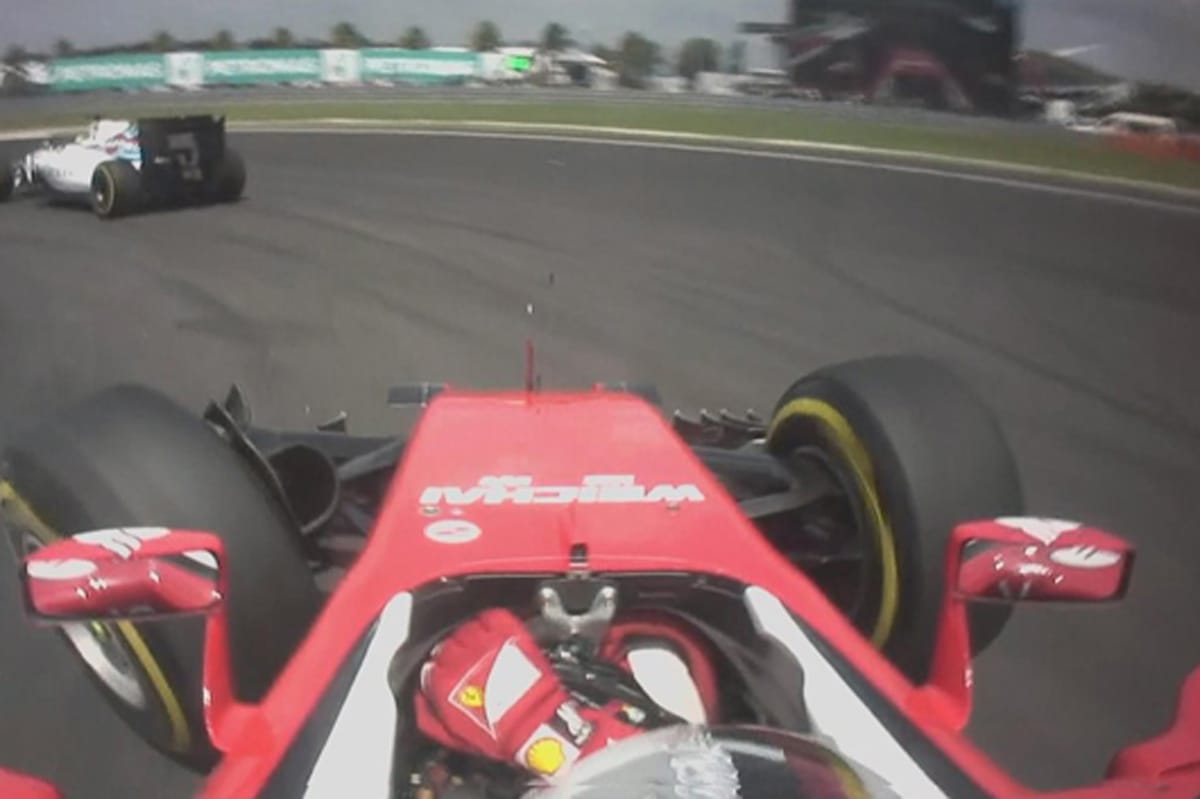 【動画】 セバスチャン・ベッテル、接触で0周リタイア / F1マレーシアGP