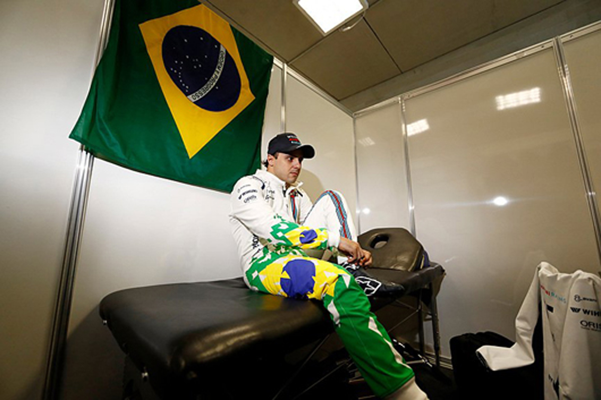 フェリペ・マッサ、最後の母国レースで特別デザインのレーシングスーツ