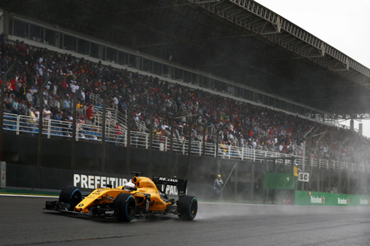 ルノー:ポイント争いに絡めず / F1ブラジルGP