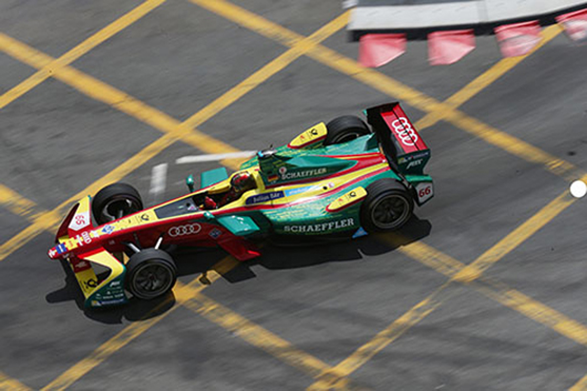 日本初 フォーミュラE参戦チームによるデモ走行・・・シェフラーが協賛