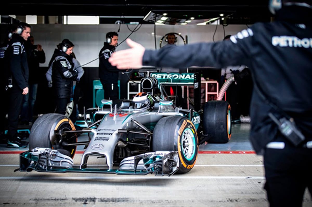 【動画】 ホルヘ・ロレンソ、メルセデスのF1カーをテスト