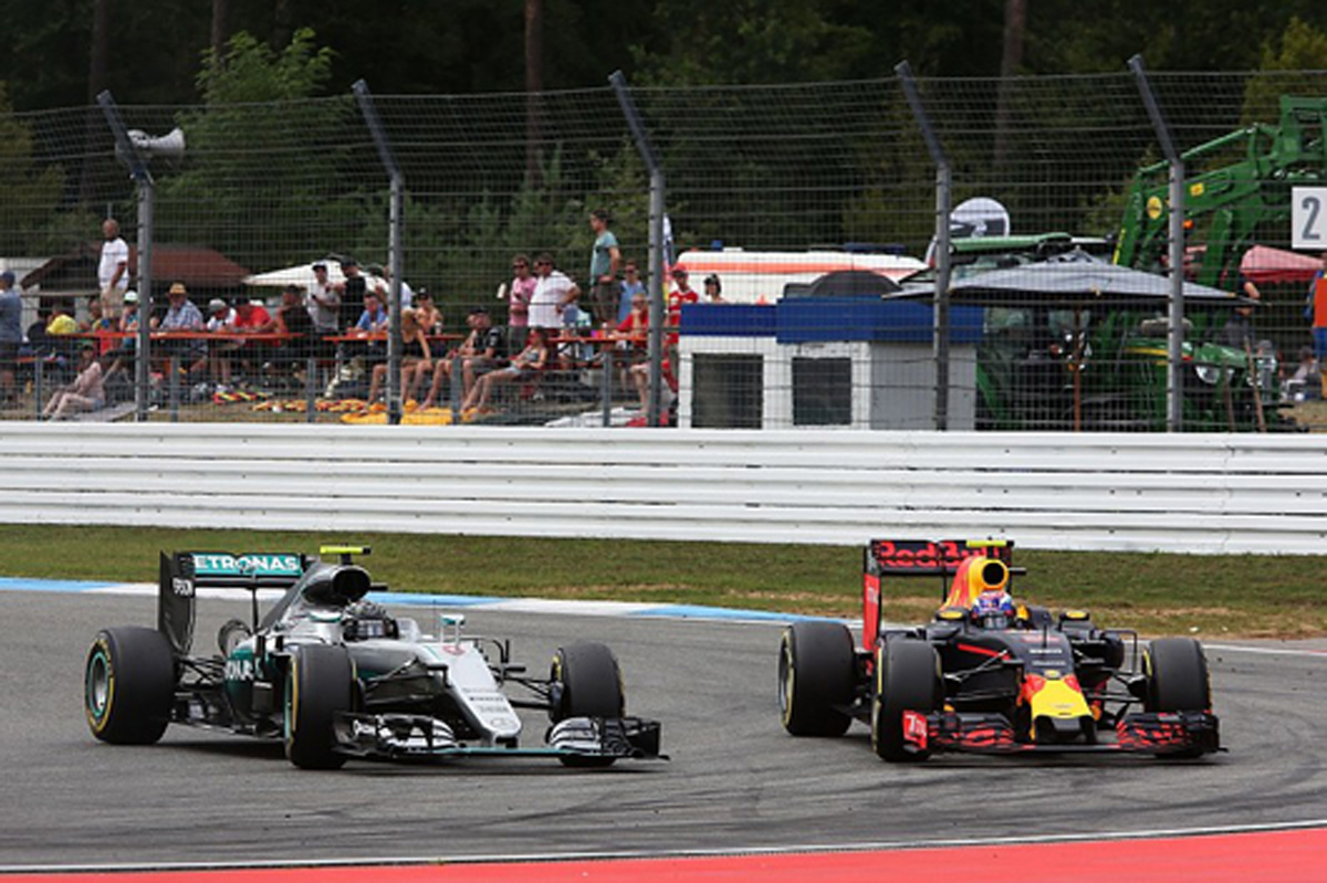 F1スチュワード、過去の裁定を見直す定例会議を検討