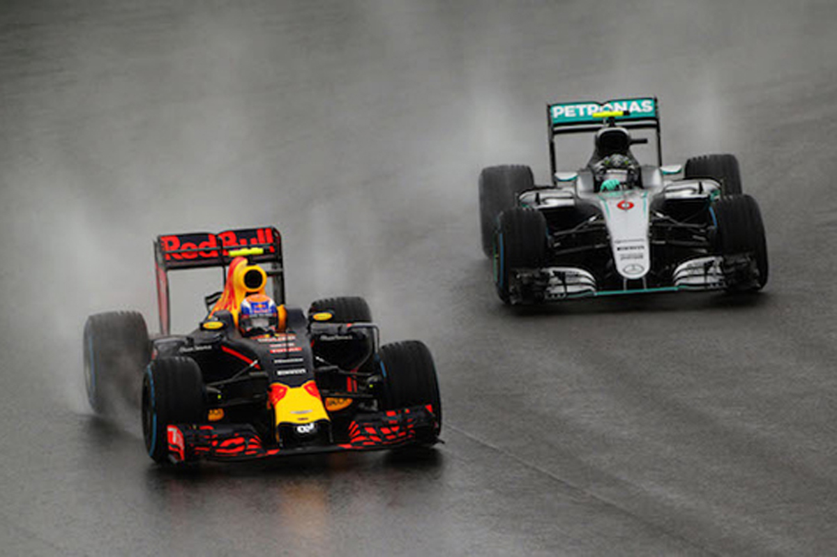 レッドブル 「フェルスタッペンはF1レースがどうあるべきかを示した」
