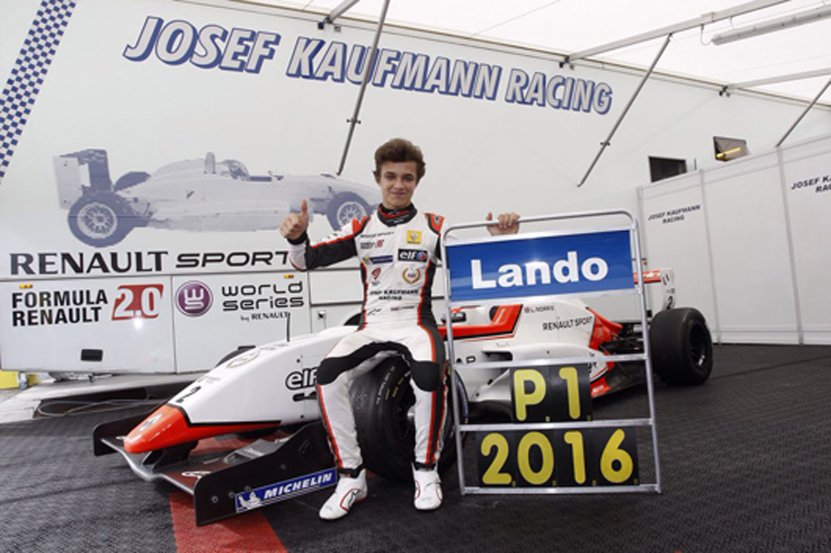 ランド・ノリス、McLaren Autosport BRDC Awardを受賞