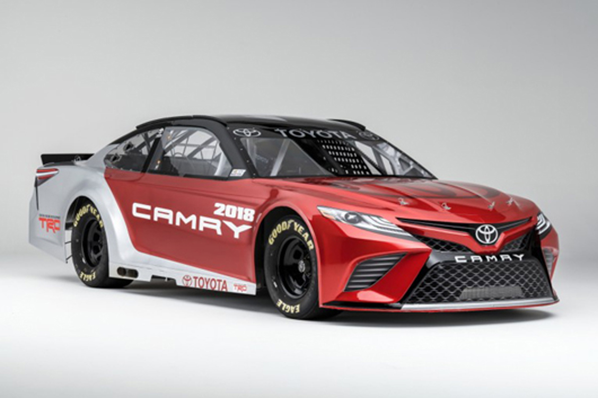 トヨタ、2017年NASCAR参戦車両『カムリ』を発表