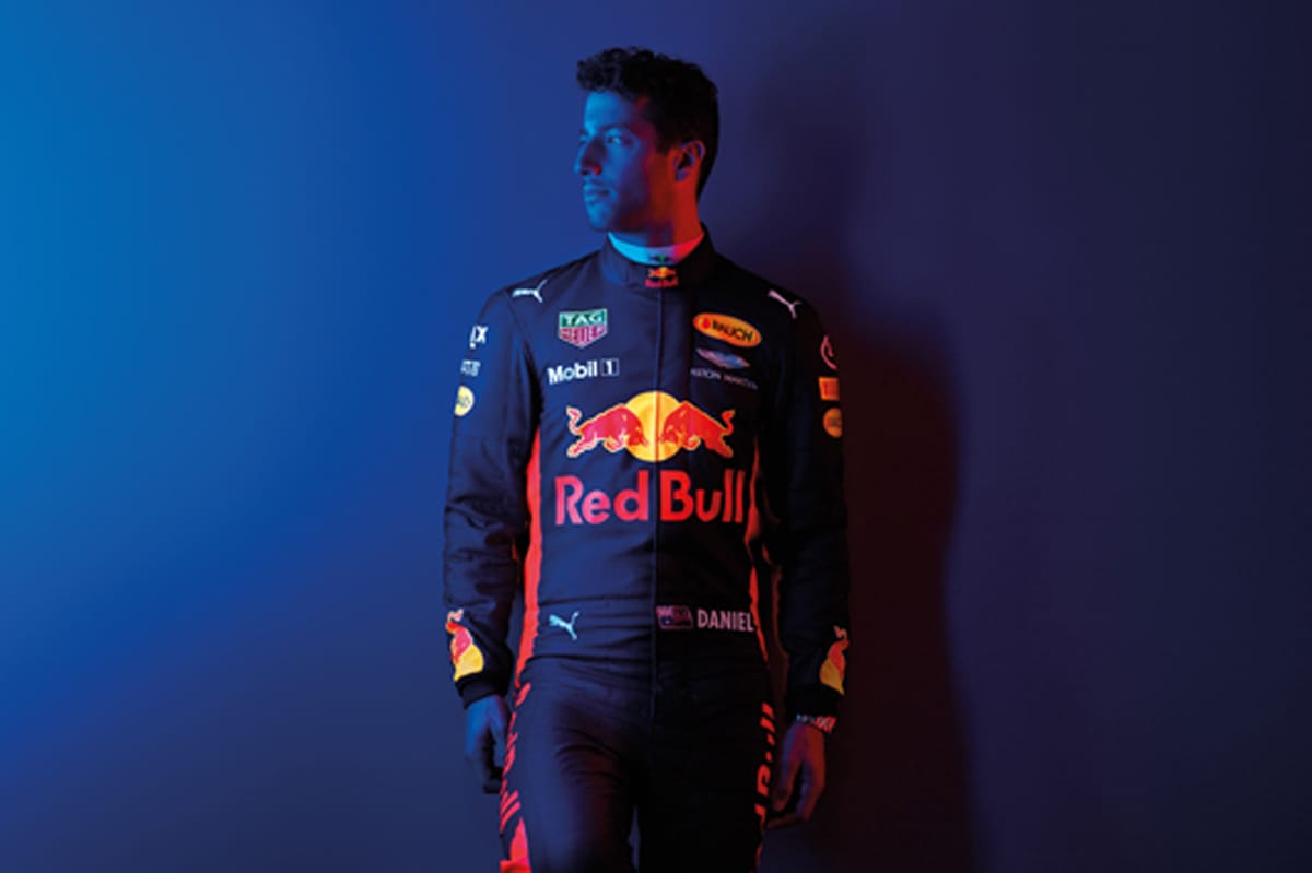 レッドブル 2017年 レーシングスーツ