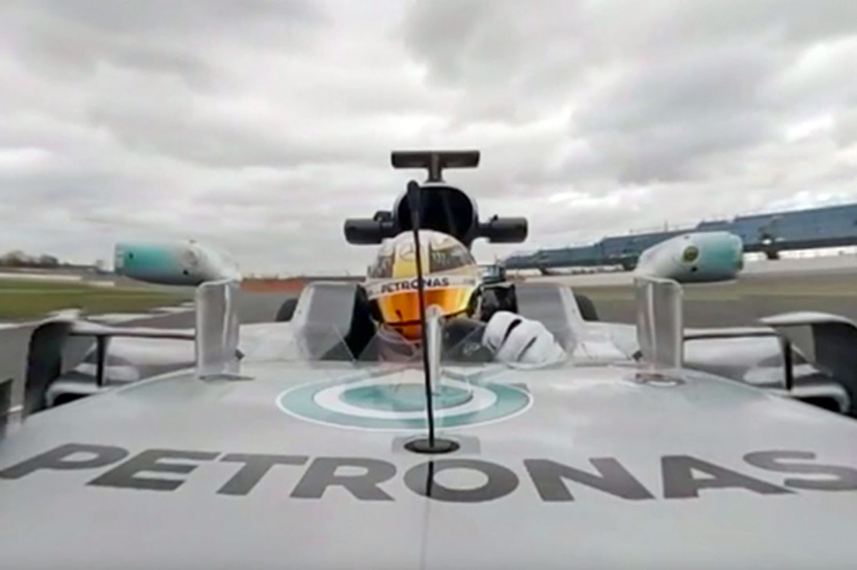 【360度動画】 ルイス・ハミルトン、W08でシルバーストンを走行