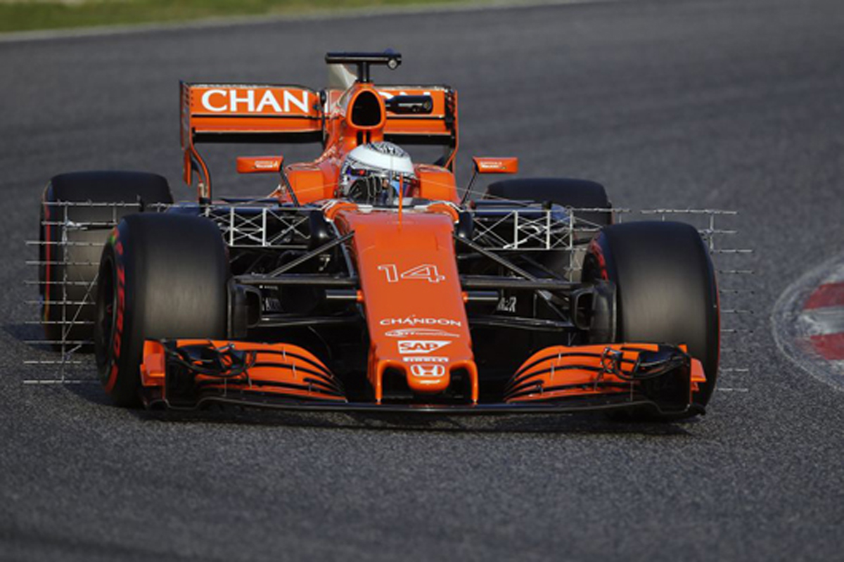 マクラーレン・ホンダ、エンジントラブルで走行中断