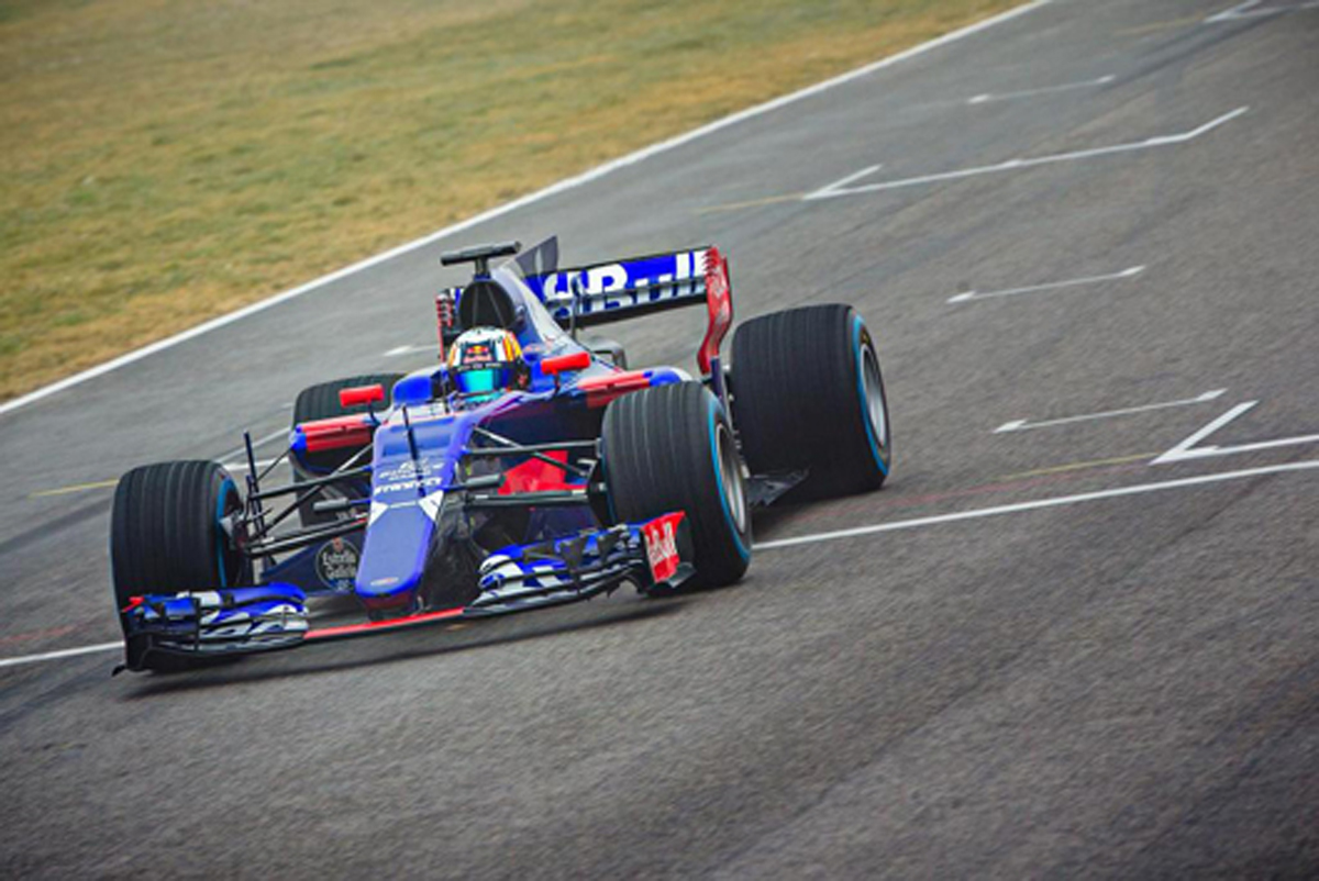 【動画】 トロ・ロッソ STR12：シェイクダウン