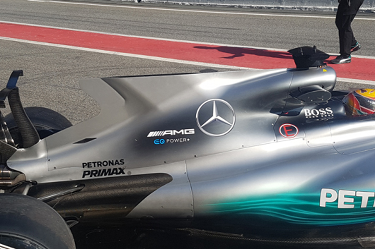 メルセデス W08:シャークフィンをチムニーダクト化