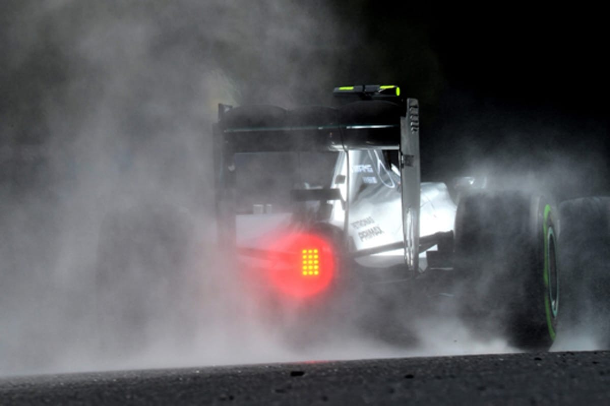 F1バルセロナテスト:最終日は人工ウェット路面で実施