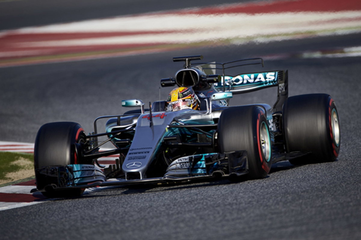 ルイス・ハミルトン 「フェラーリとレッドブルとの戦いになる」