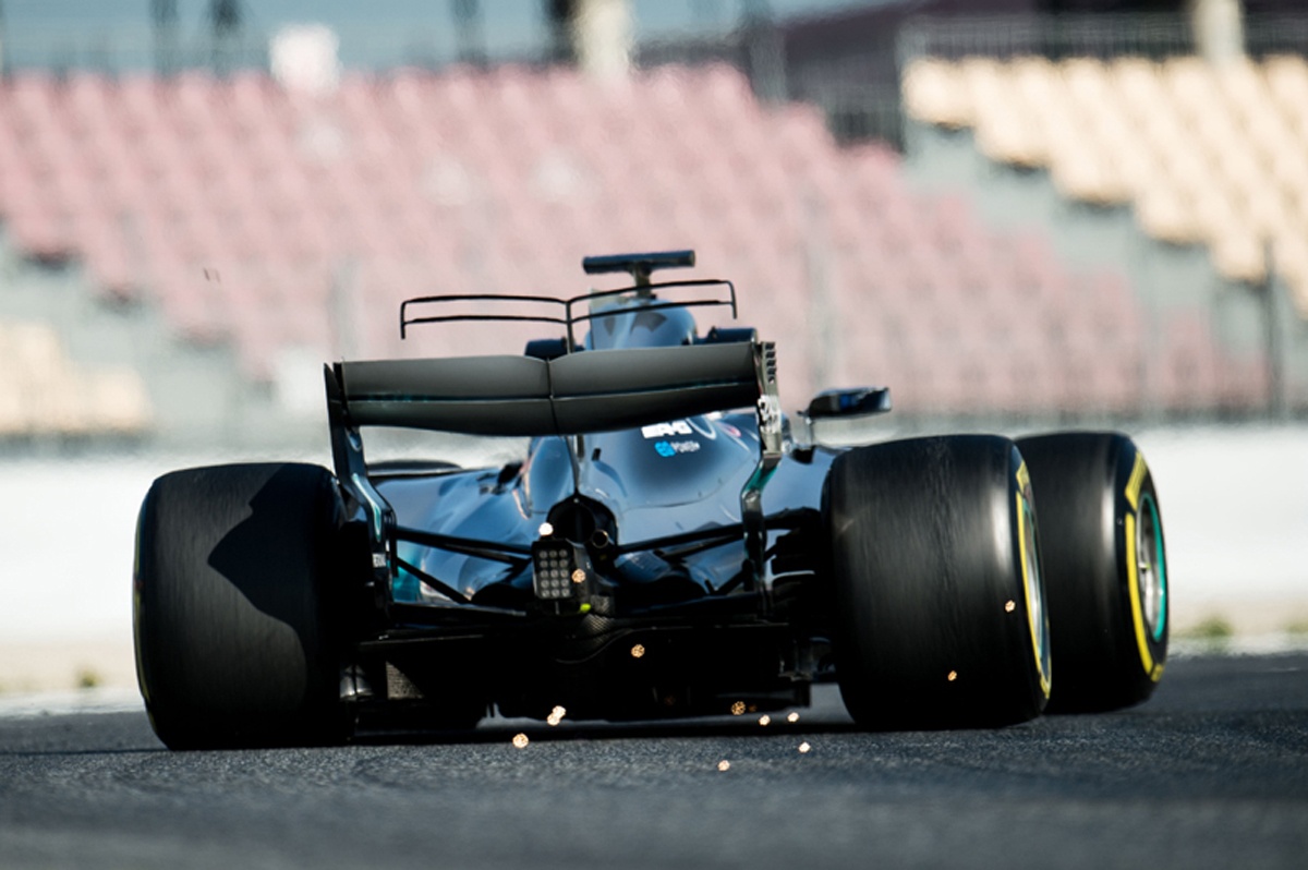 メルセデスF1、エンジンのクランクシャフトにトラブル?