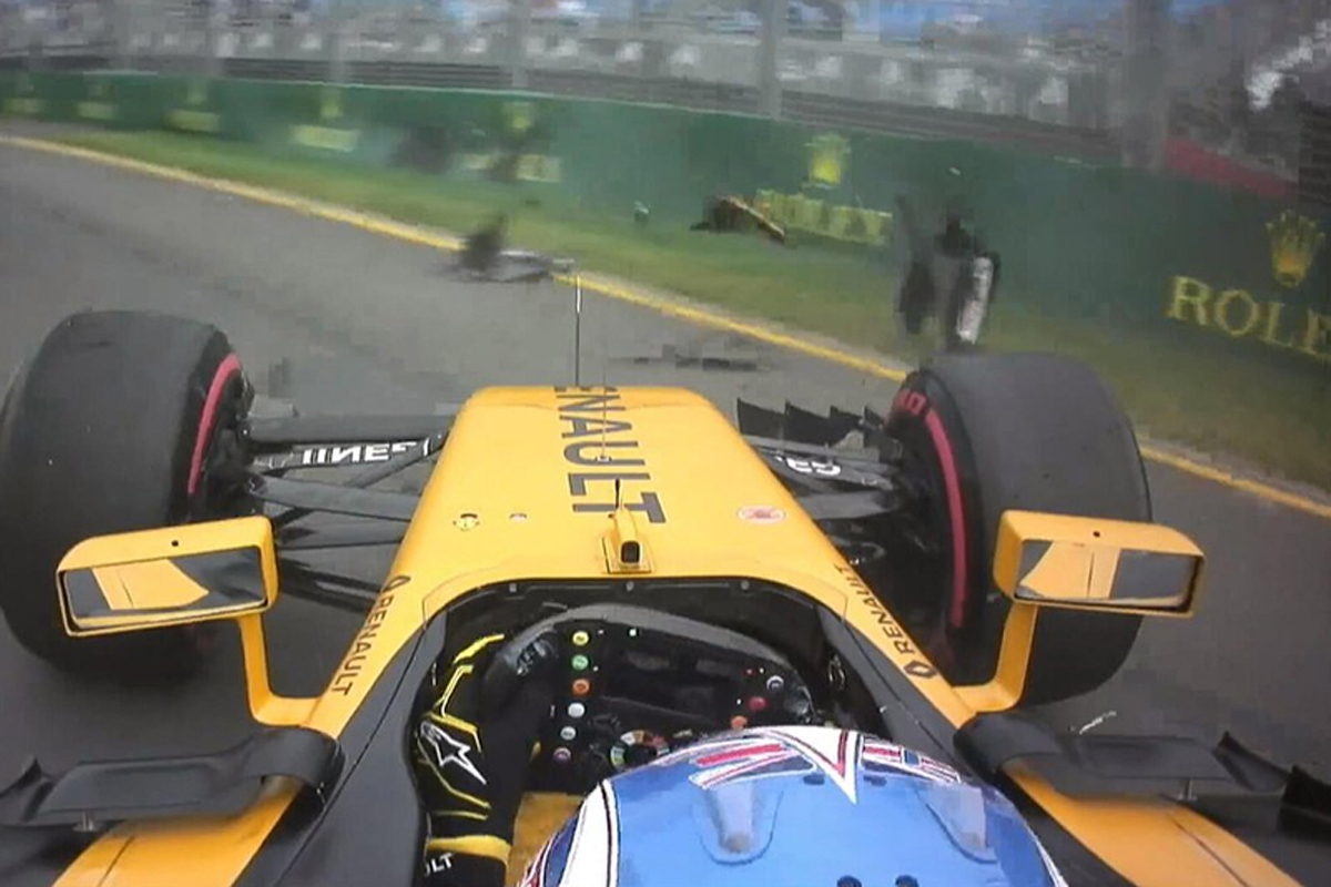 【動画】 ジョリオン・パーマーが今シーズン初のクラッシュで赤旗中断