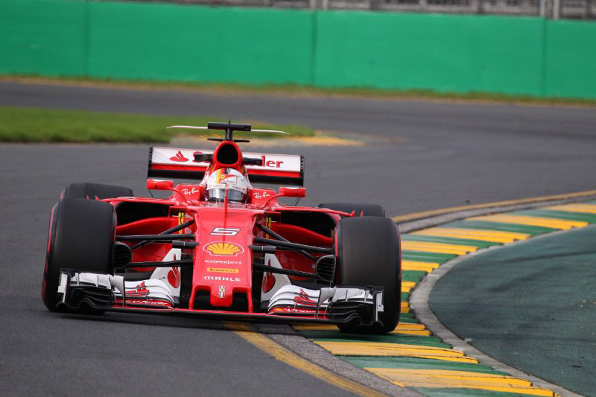 F1オーストラリアGP フリー走行3回目：セバスチャン・ベッテルがトップタイム