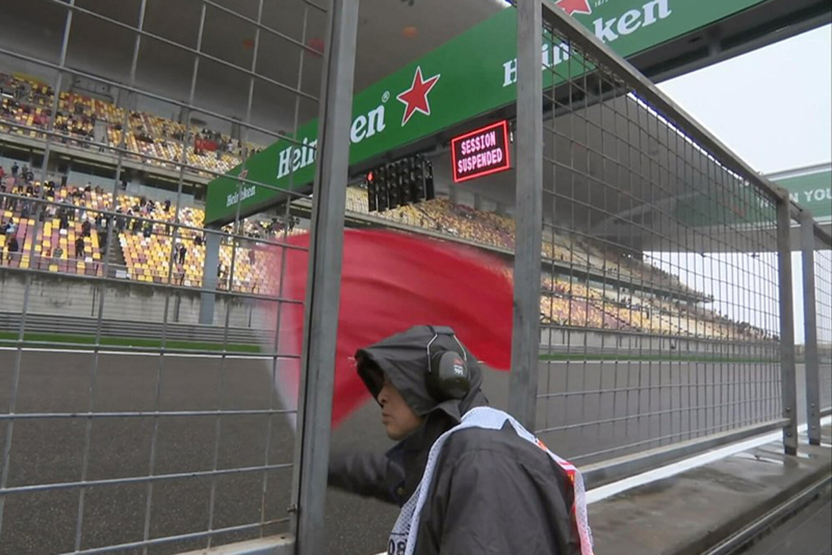 F1中国GP フリー走行1回目:霧により2度の赤旗中断…最多走行は8周