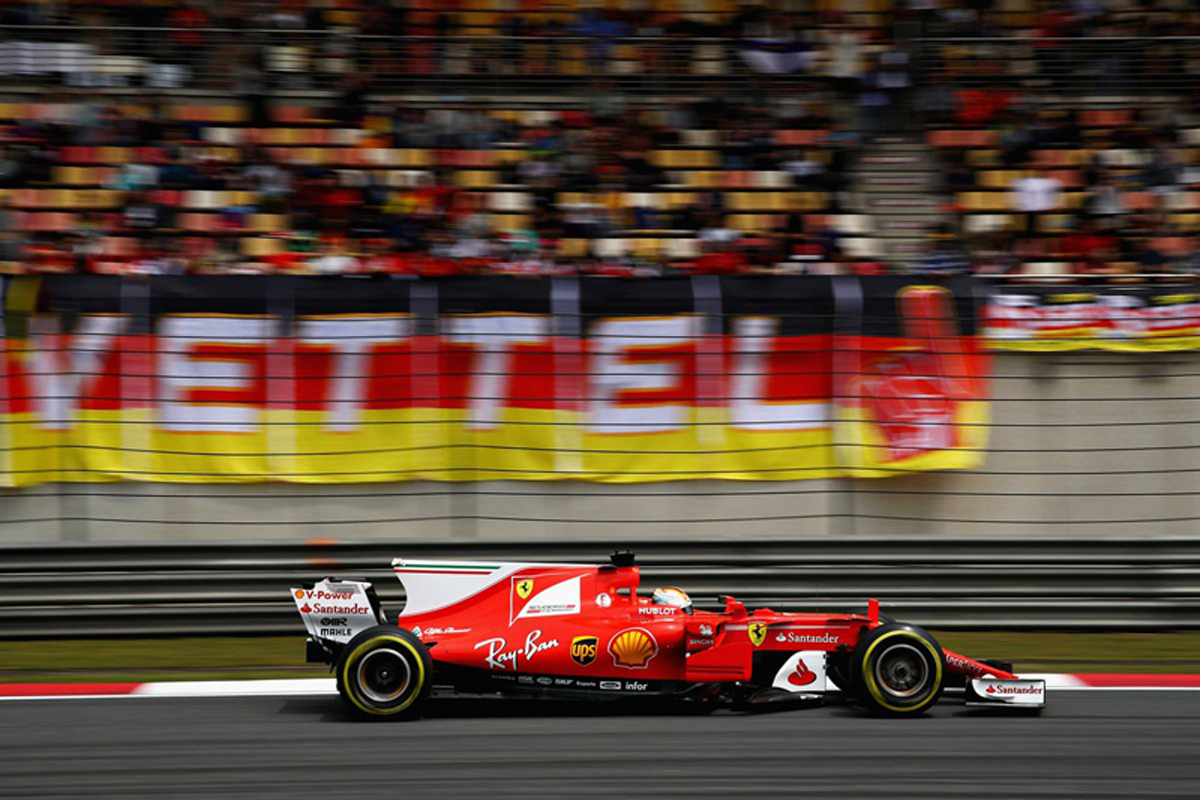 F1中国GP フリー走行3回目:セバスチャン・ベッテルがトップタイム