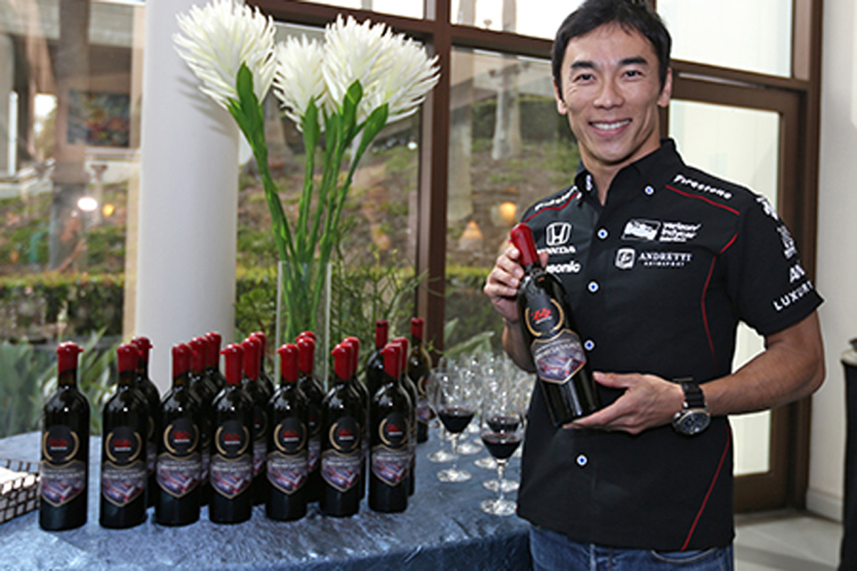 佐藤琢磨、2013年のインディカー優勝を記念したワインを発表