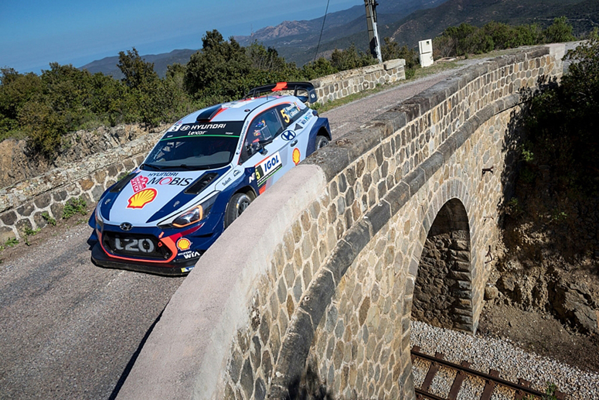 【WRC】 ラリー・フランス 2日目：ヒュンダイのヌービルが首位に浮上