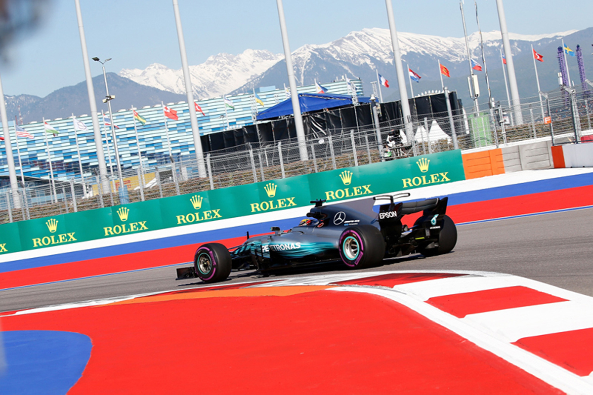 メルセデス：F1ロシアGP 金曜フリー走行レポート