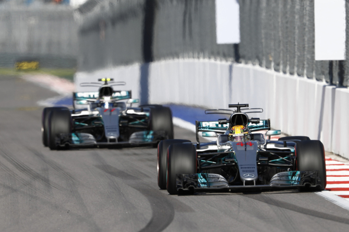 メルセデス：フェラーリのレースペースに奮起 / F1ロシアGP 予選