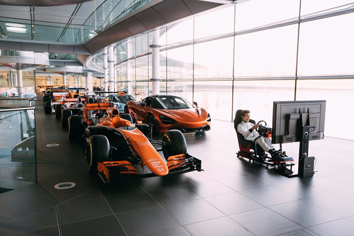 マクラーレン、F1シミュレータードライバーを賭けたゲーム大会を開催