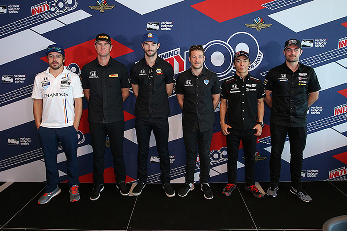アンドレッティ・オートスポーツの6名が揃って会見 / インディ500
