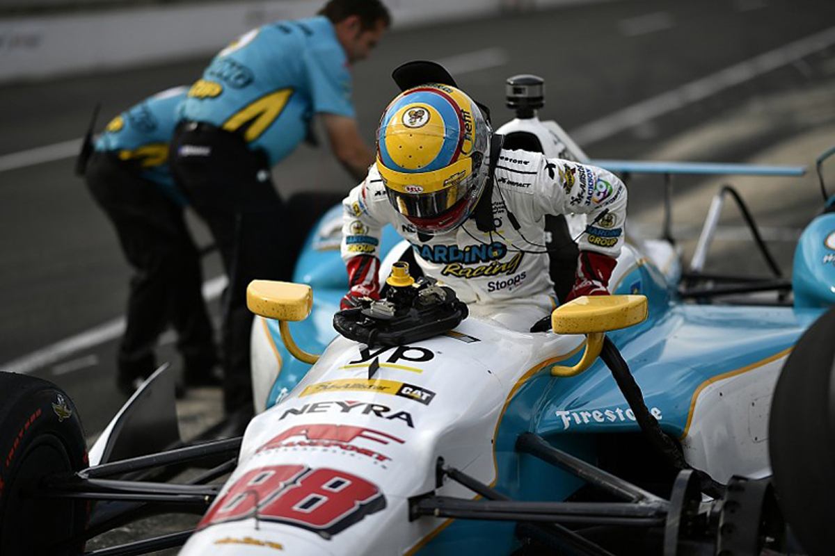 【インディ500】 予選1日目の天候は曇り＆霧