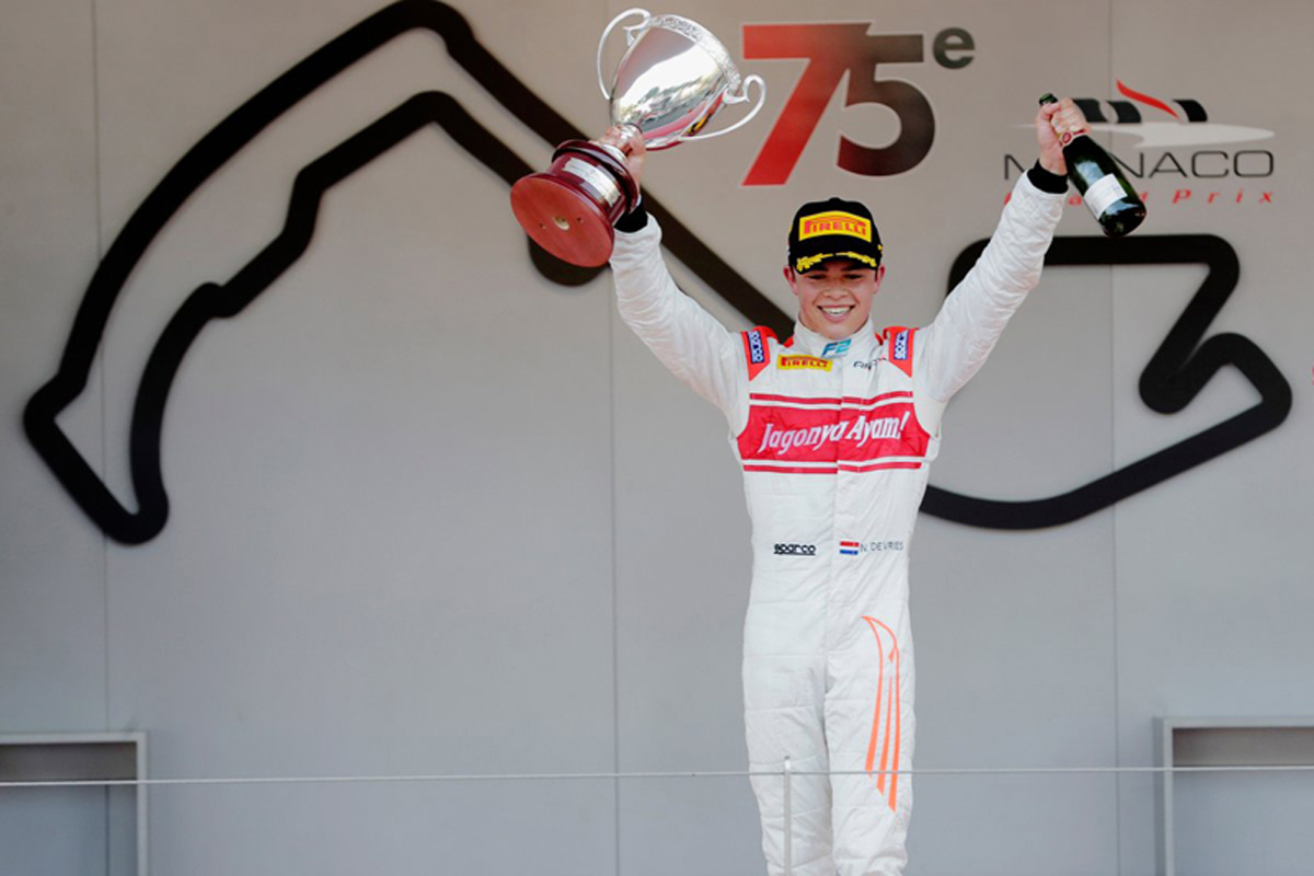 【F2】 第3戦 モナコ レース2:ニック・デ・フリースが優勝、松下信治7位