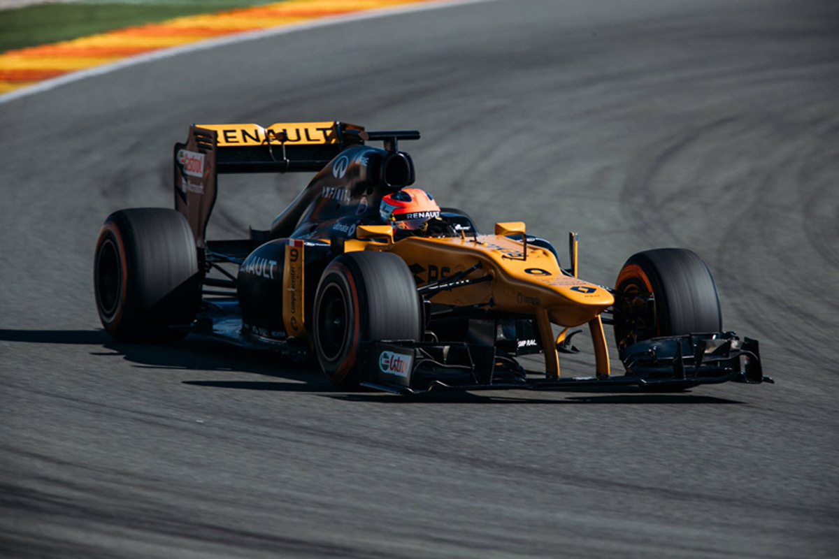 ロバート・クビサ、6年ぶりのF1マシンで115周を走破