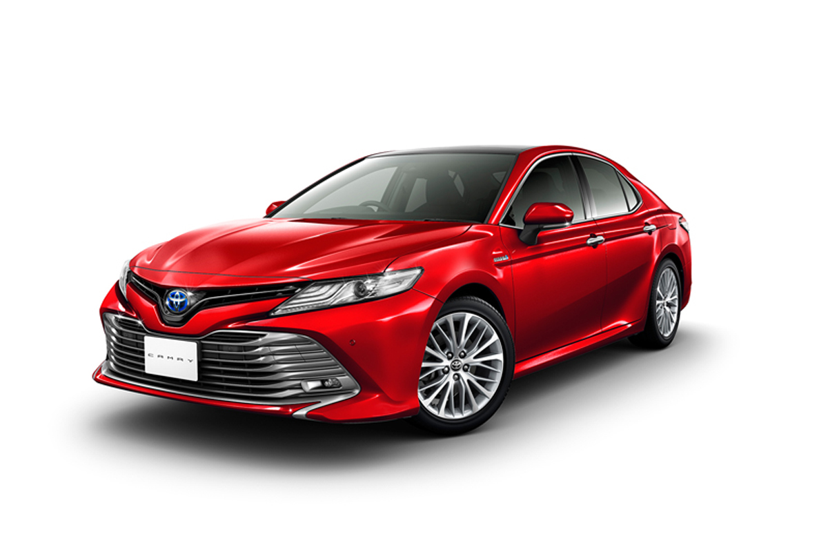 トヨタ、新型カムリを発売