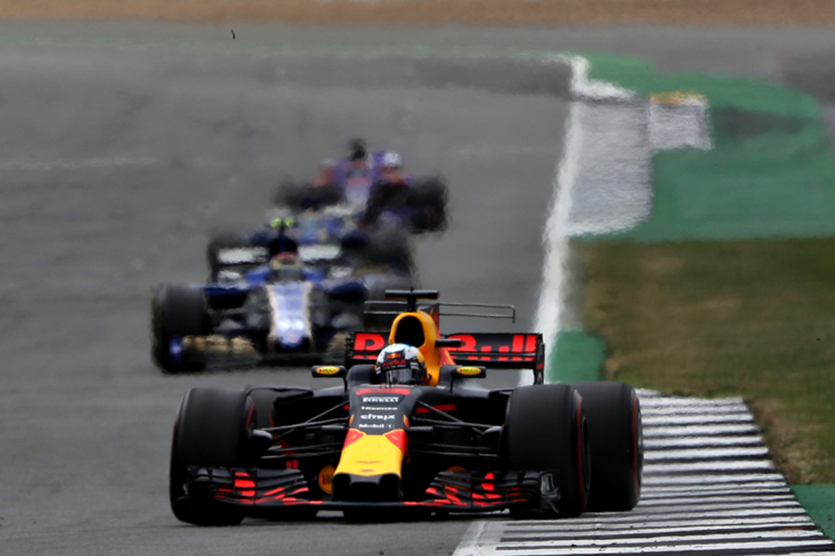 レッドブル:リカルドが最後列から5位でダブル入賞 / F1イギリスGP