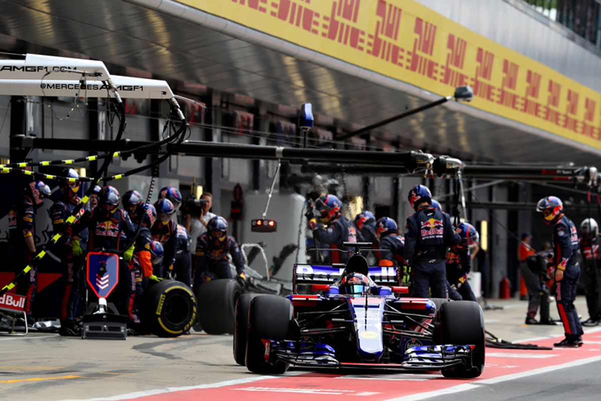 トロ・ロッソ:同士討ちでレースを失う / F1イギリスGP