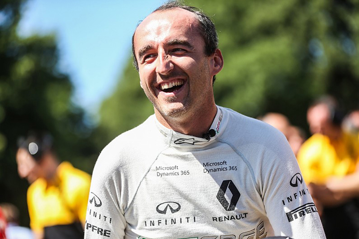 ルノーF1、ロバート・クビサのハンガリーテスト起用にジレンマ
