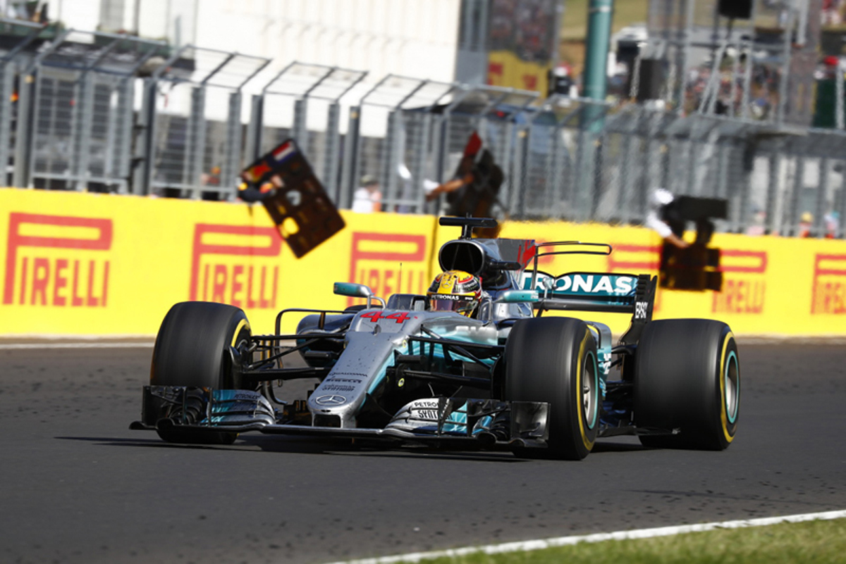メルセデス、ファイバーケーブル損傷で通信障害 / F1ハンガリーGP