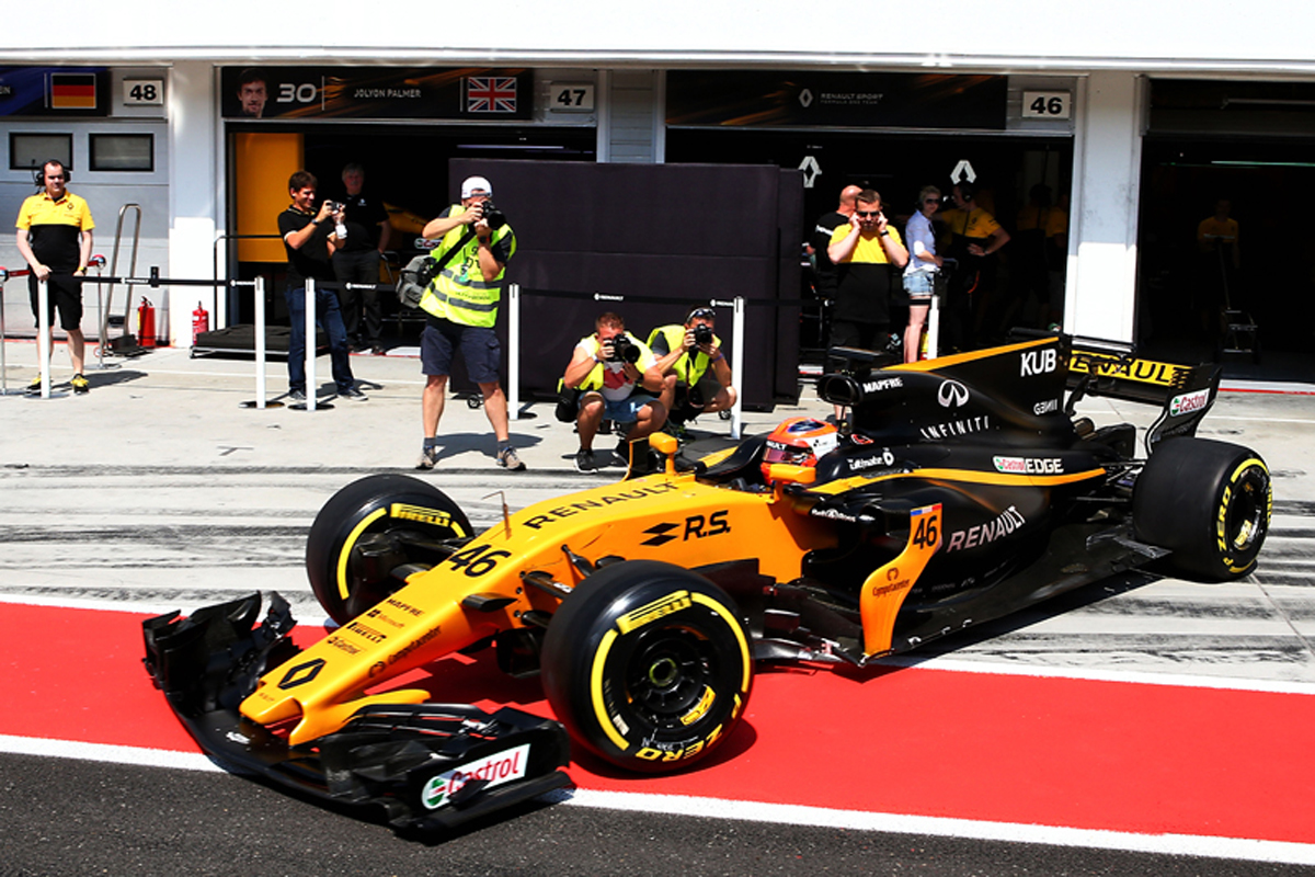 ルノー、ロバート・クビサの2017年F1マシンの運転に太鼓判