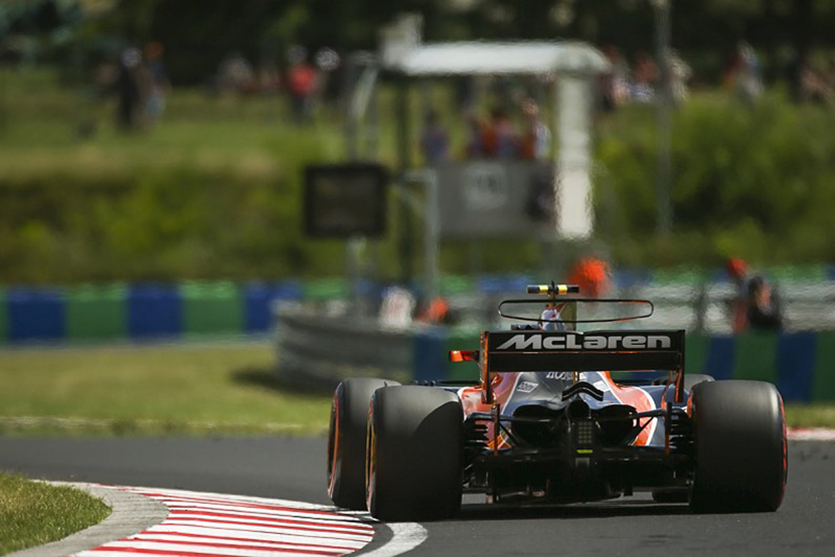 マクラーレン、ホンダF1のイルモアとの成果で2018年の計画にジレンマ