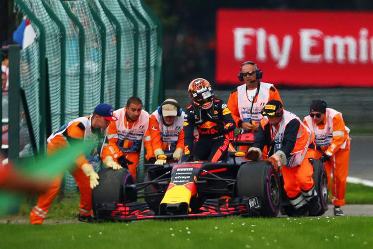 レッドブル、ルノーのF1エンジンに不満 「代金分の仕事をしていない」